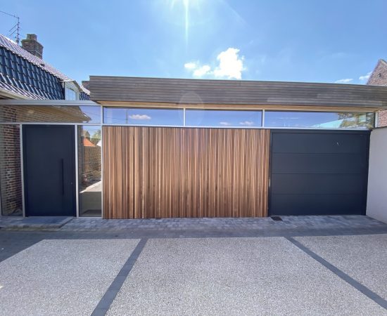 Extension avec bardage en Red Cédar